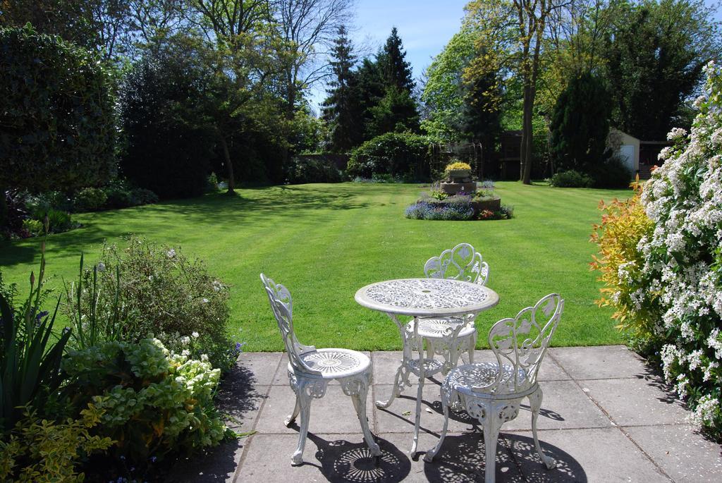 Bed and Breakfast Little Manor Cheltenham Exterior foto
